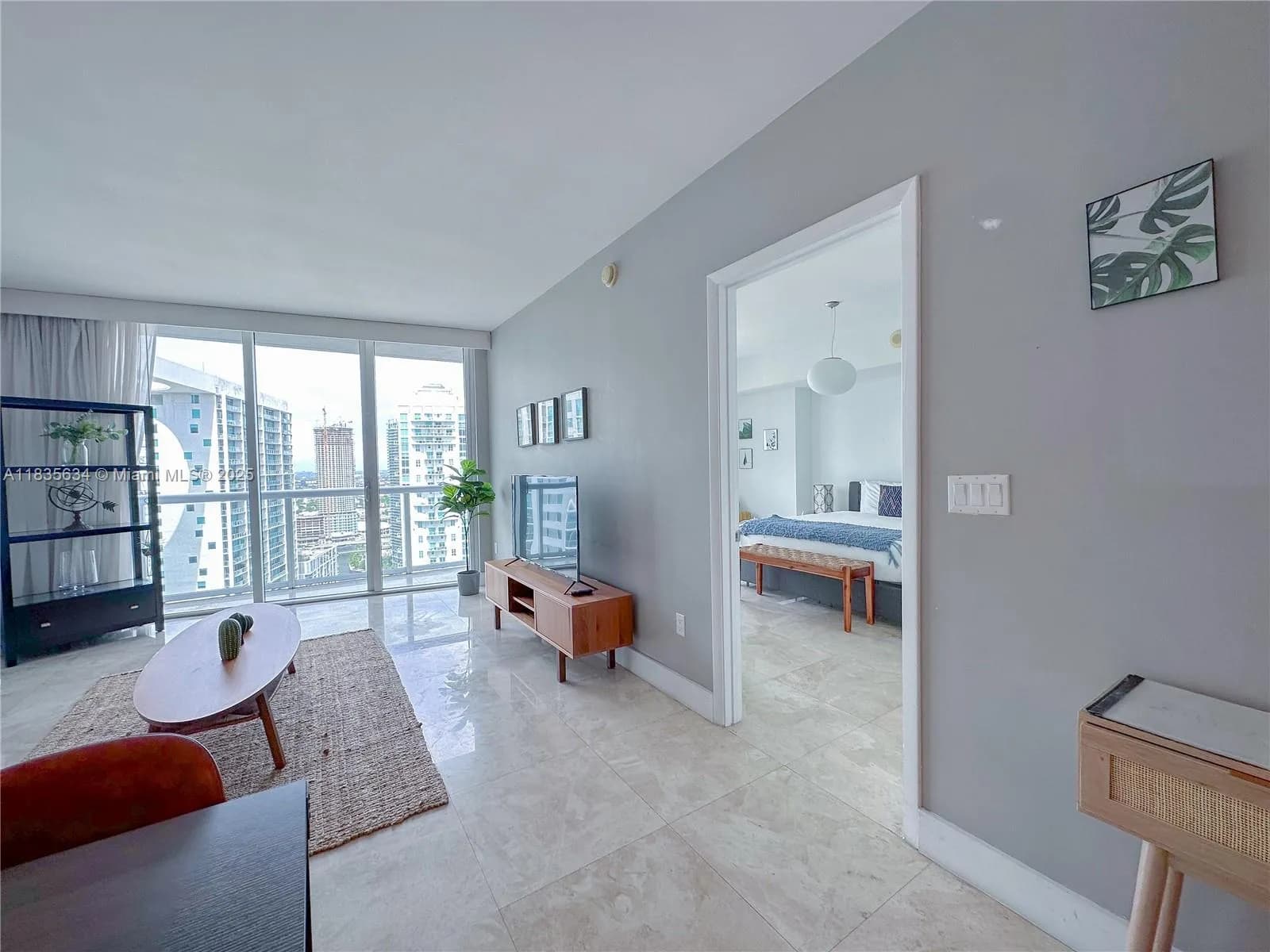 1 bedroom 1 bath for sale at 485 Brickell Ave # 3606, Miami FL 33131