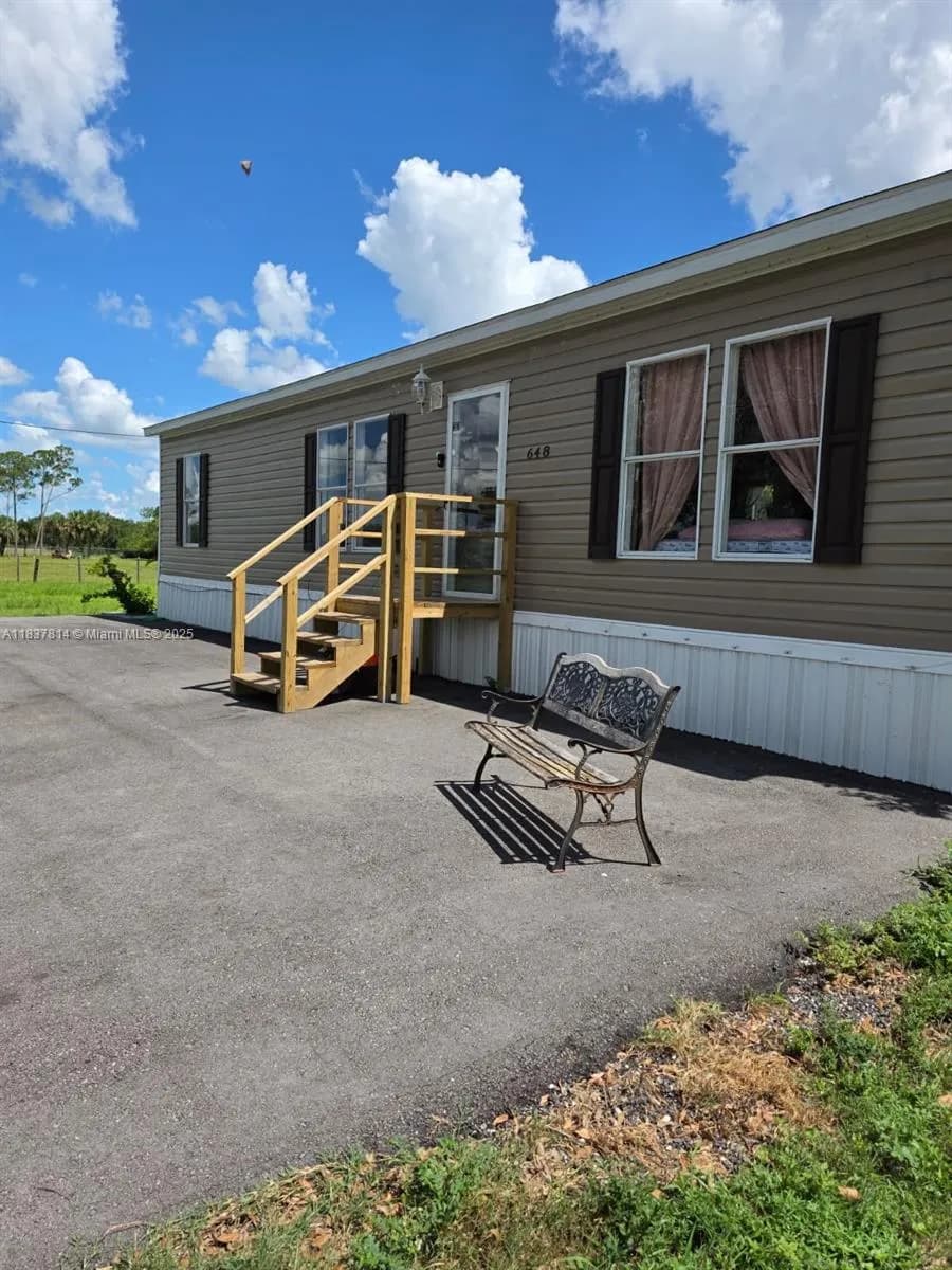 648 Avenida del Sur, Clewiston FL 33440
