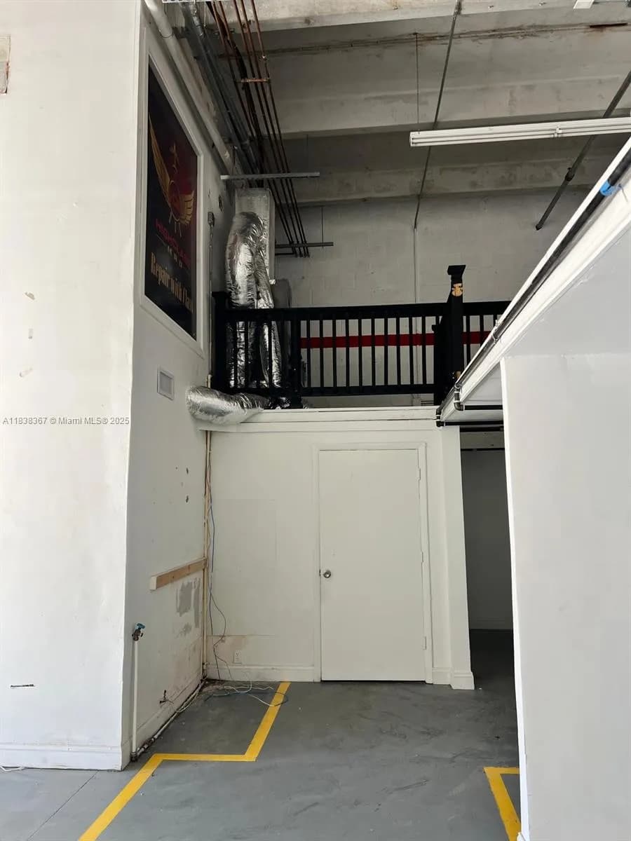 10601 NW 122nd St # 29, Medley FL 33178