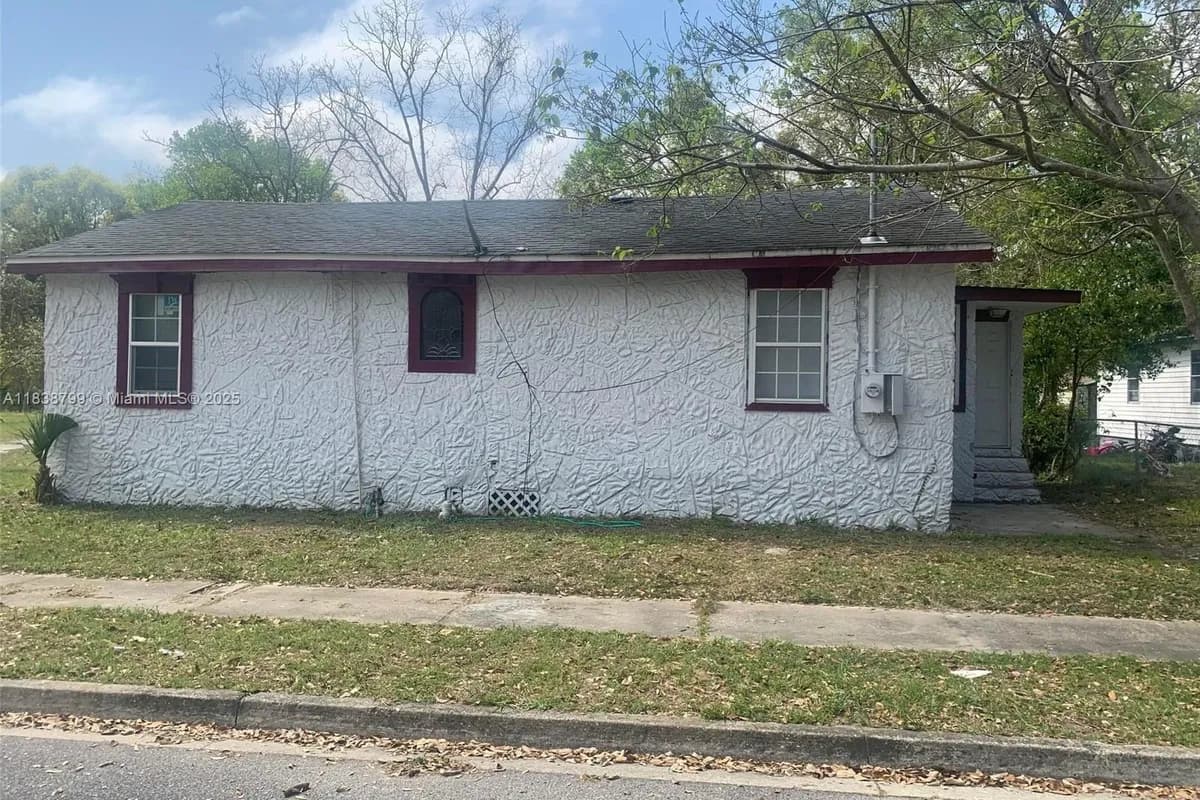 5246 Buick Ave, Jacksonville FL 32209