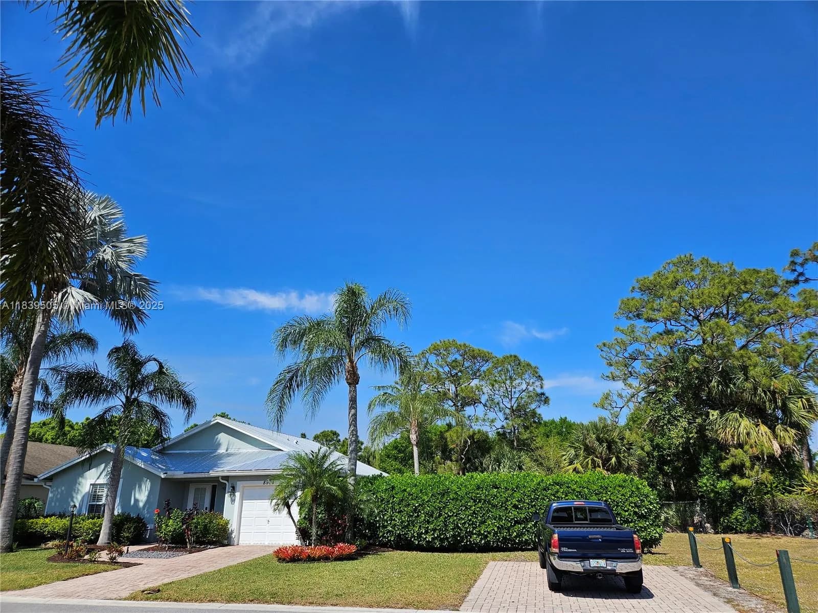 8904 SW Fishermans Wharf Drive, Stuart FL 34997