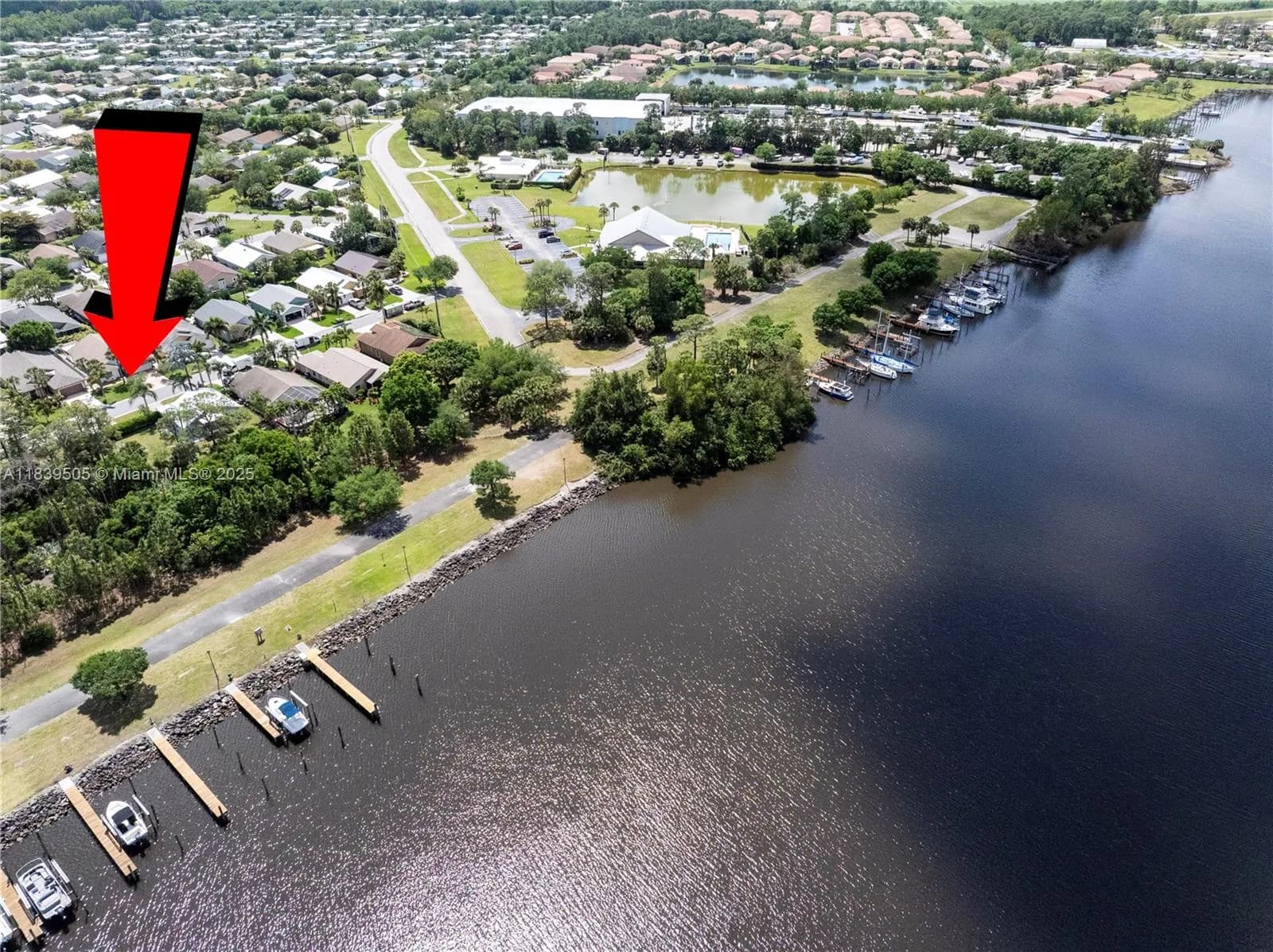 8904 SW Fishermans Wharf Drive, Stuart FL 34997