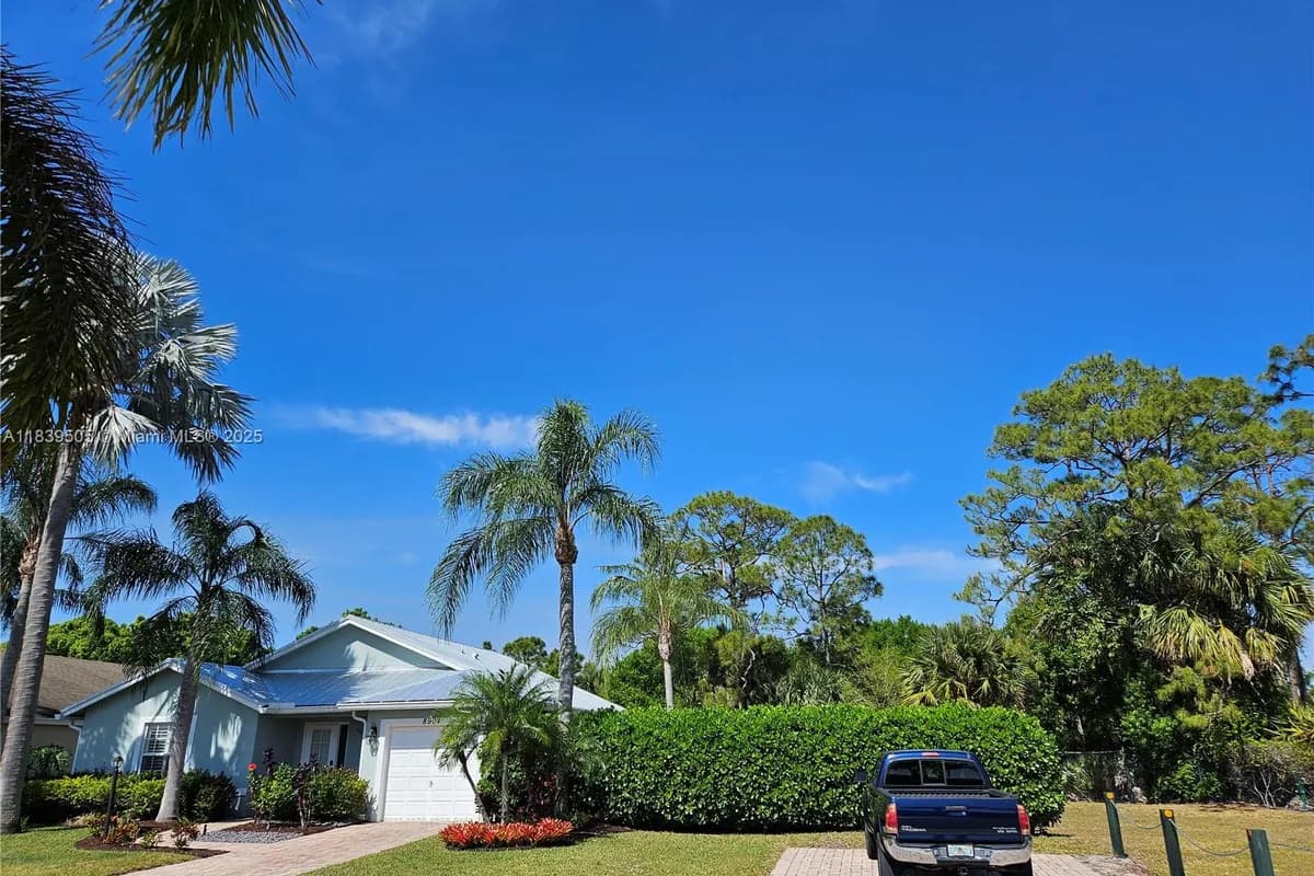 8904 SW Fishermans Wharf Drive, Stuart FL 34997