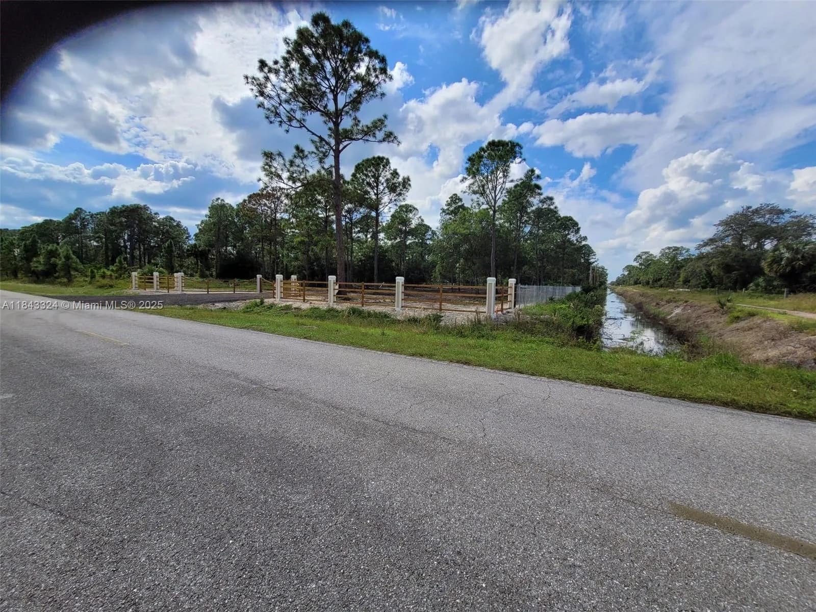 610 S Quebrada St, Clewiston FL 33440