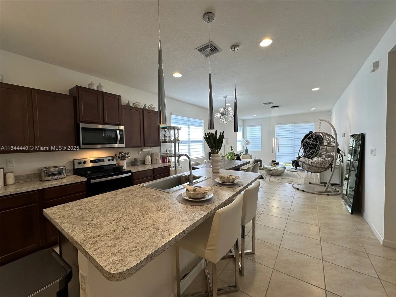 SW 272 ST, Miami FL 33032