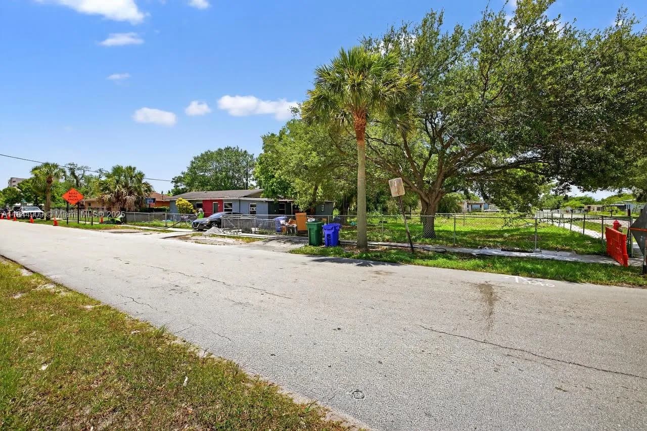 360 NW 28th Ave, Fort Lauderdale FL 33311