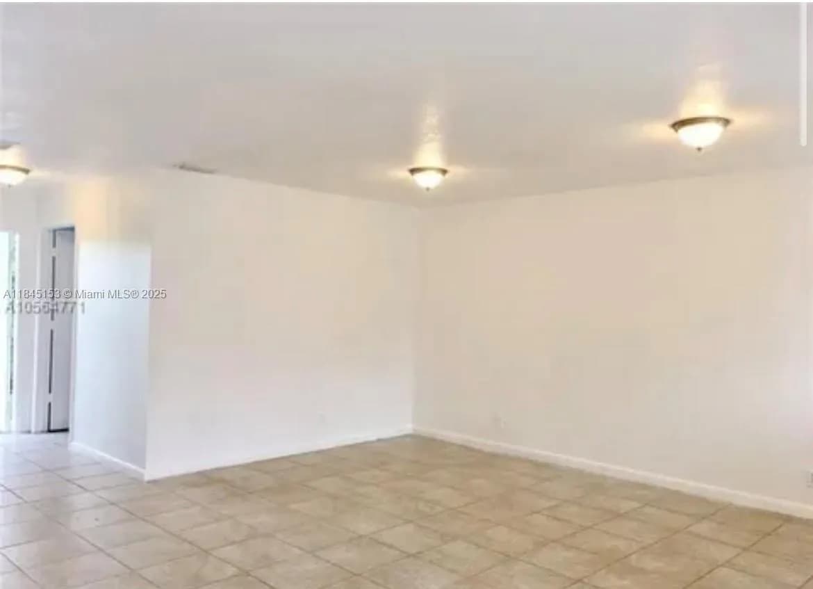 2748 NW 131st St, Opa-Locka FL 33054