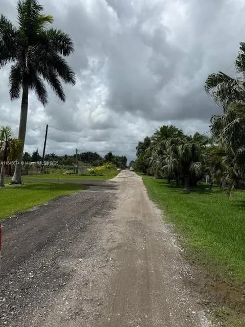 152 st, Unincorporated Dade County FL 33187