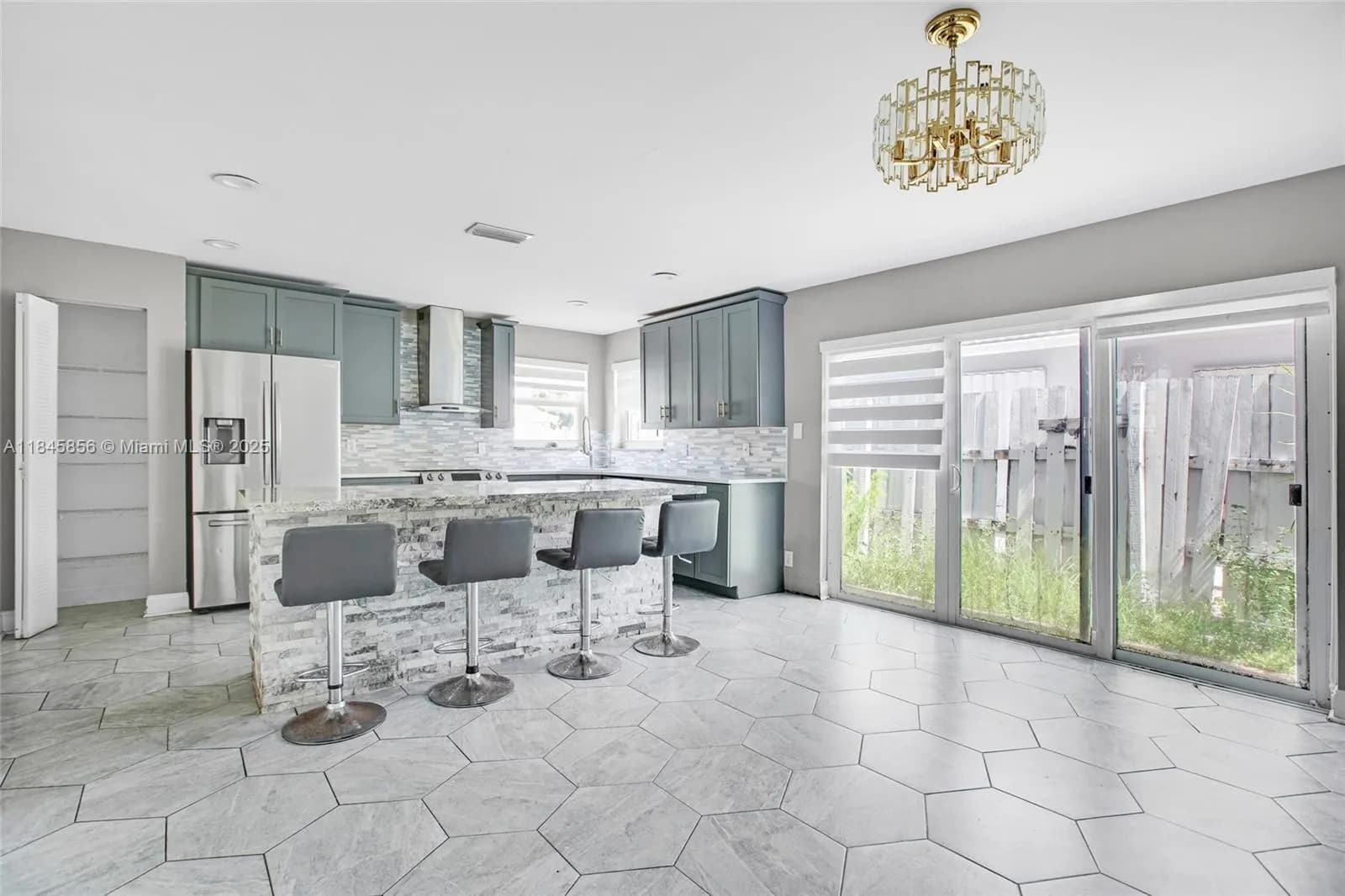 5498 NW 45th Way, Coconut Creek FL 33073