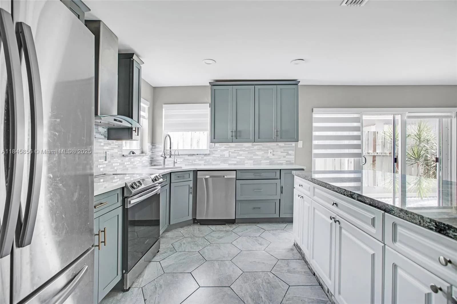 5498 NW 45th Way, Coconut Creek FL 33073