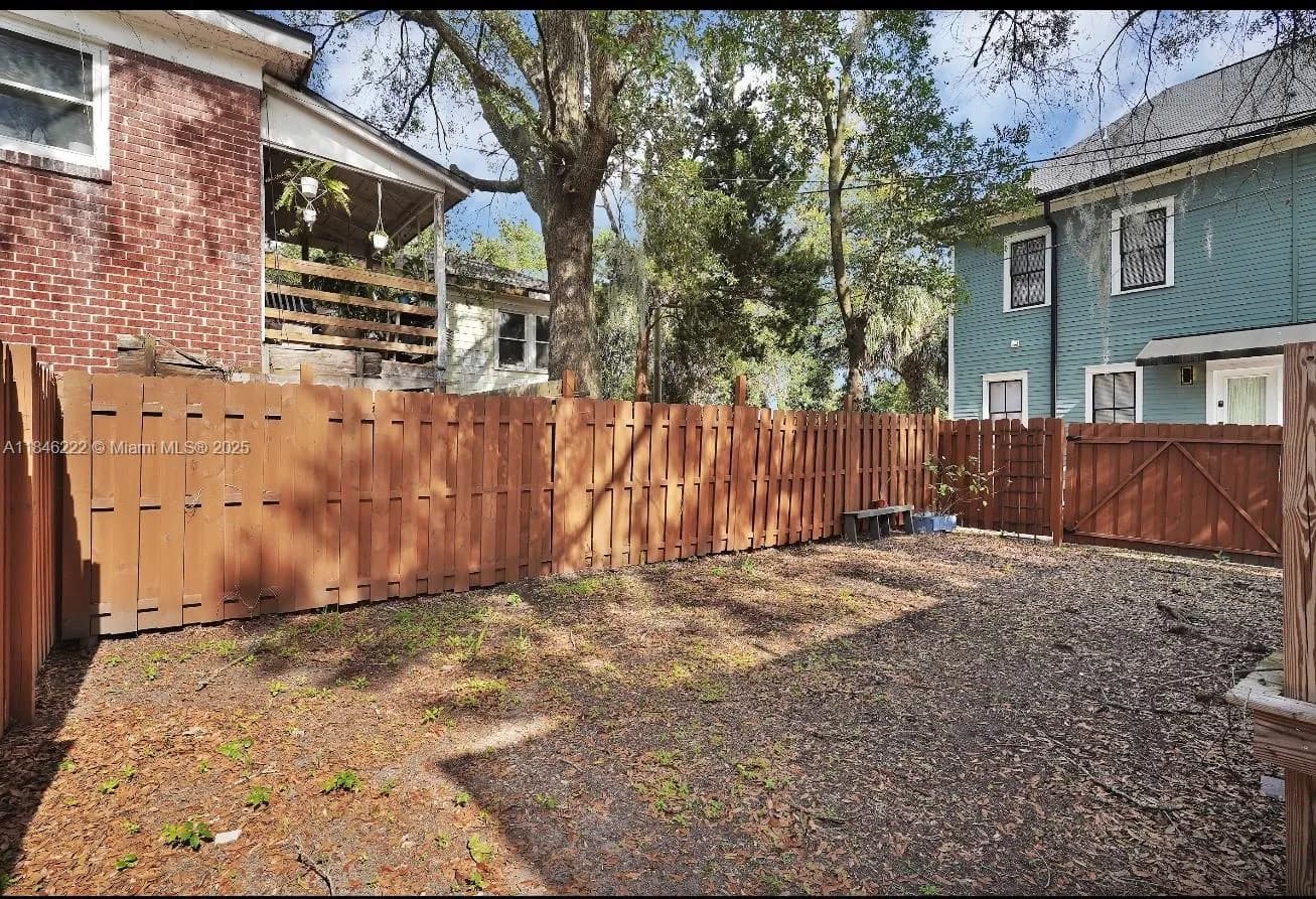 141 W 9TH ST, Jacksonville FL 32206