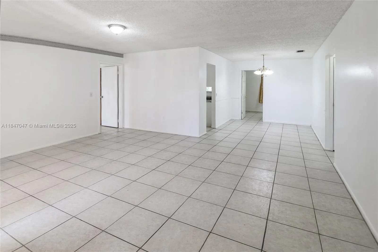 12020 NW 34th Pl, Sunrise FL 33323