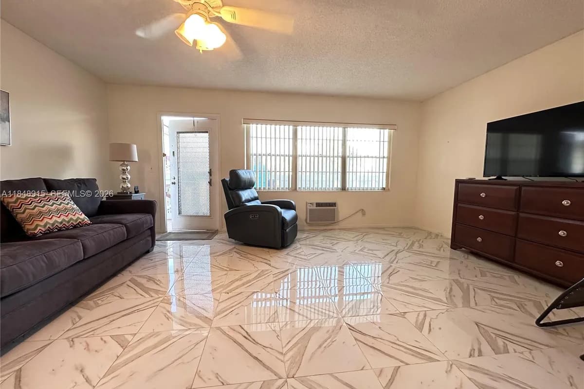 569 Fanshaw N # 569, Boca Raton FL 33434