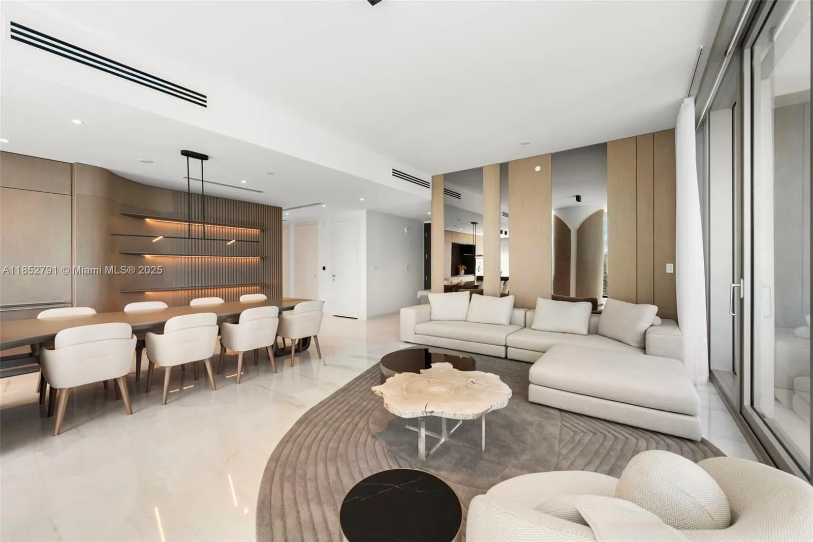 300 Biscayne Boulevard Way # 3807W, Miami FL 33131