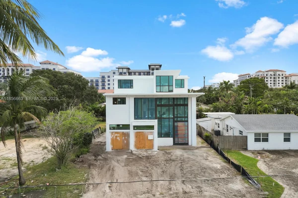 310 NE 2nd St, Boca Raton FL 33432