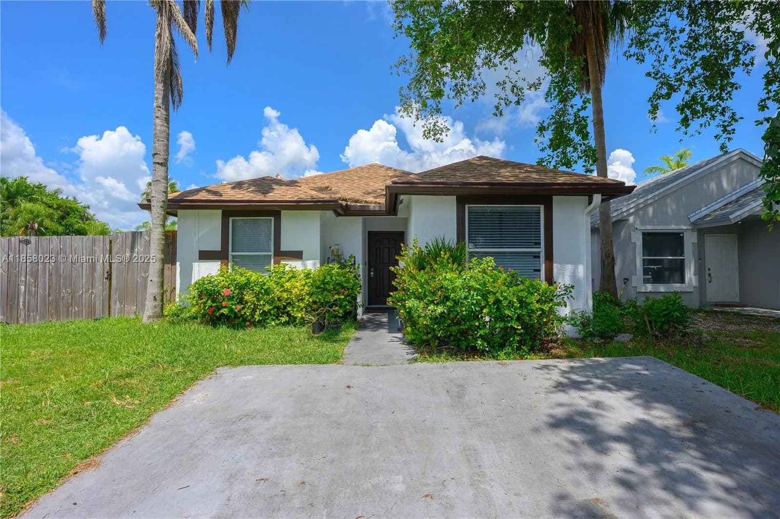 998 SW 8th Pl, Florida City FL 33034