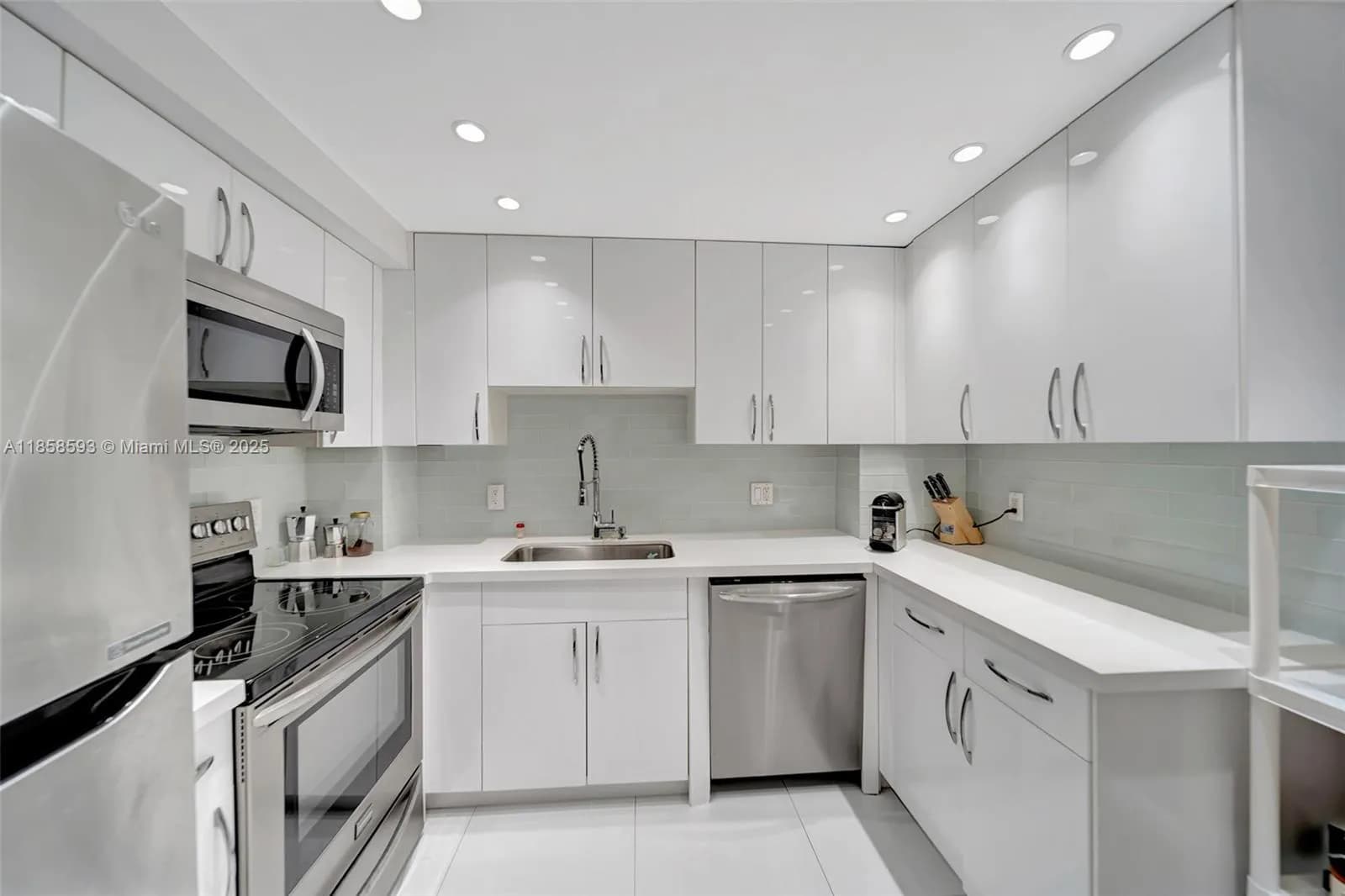 1950 S Ocean Dr # 7G, Hallandale Beach FL 33009