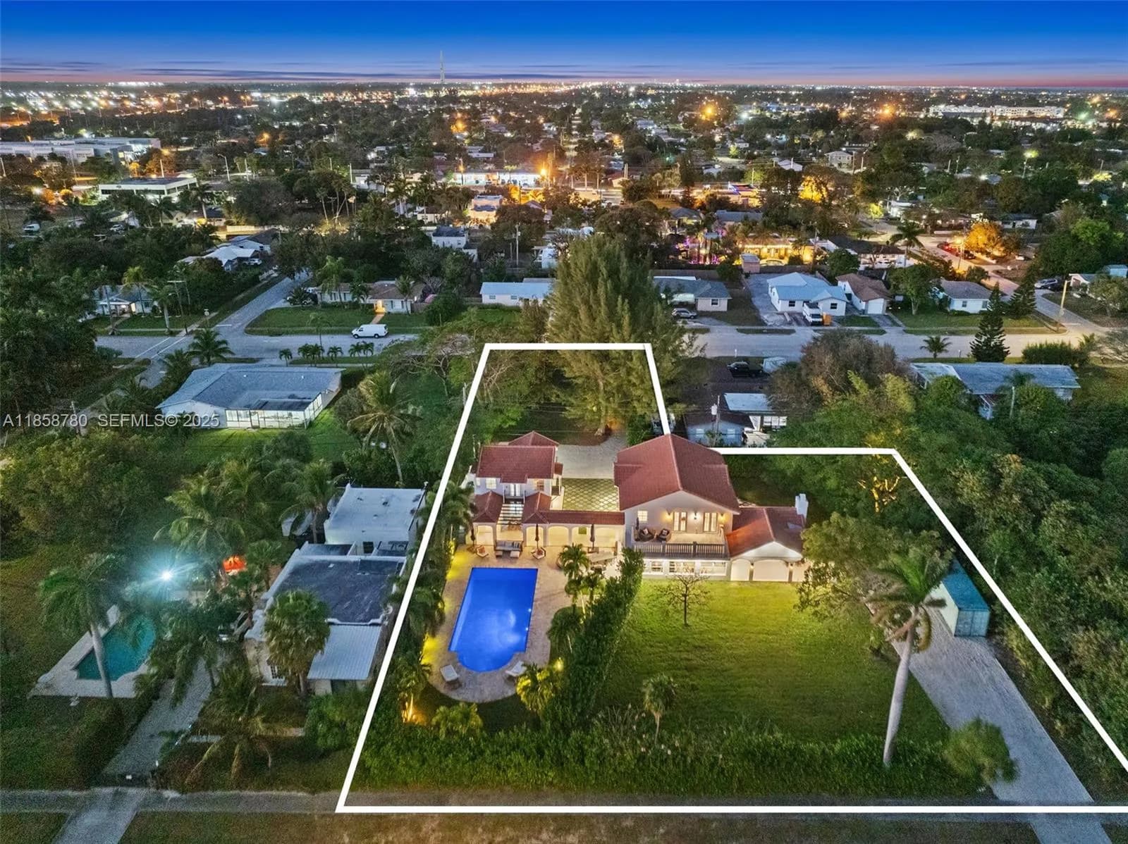 321 SW 1st Ave, Boynton Beach FL 33435