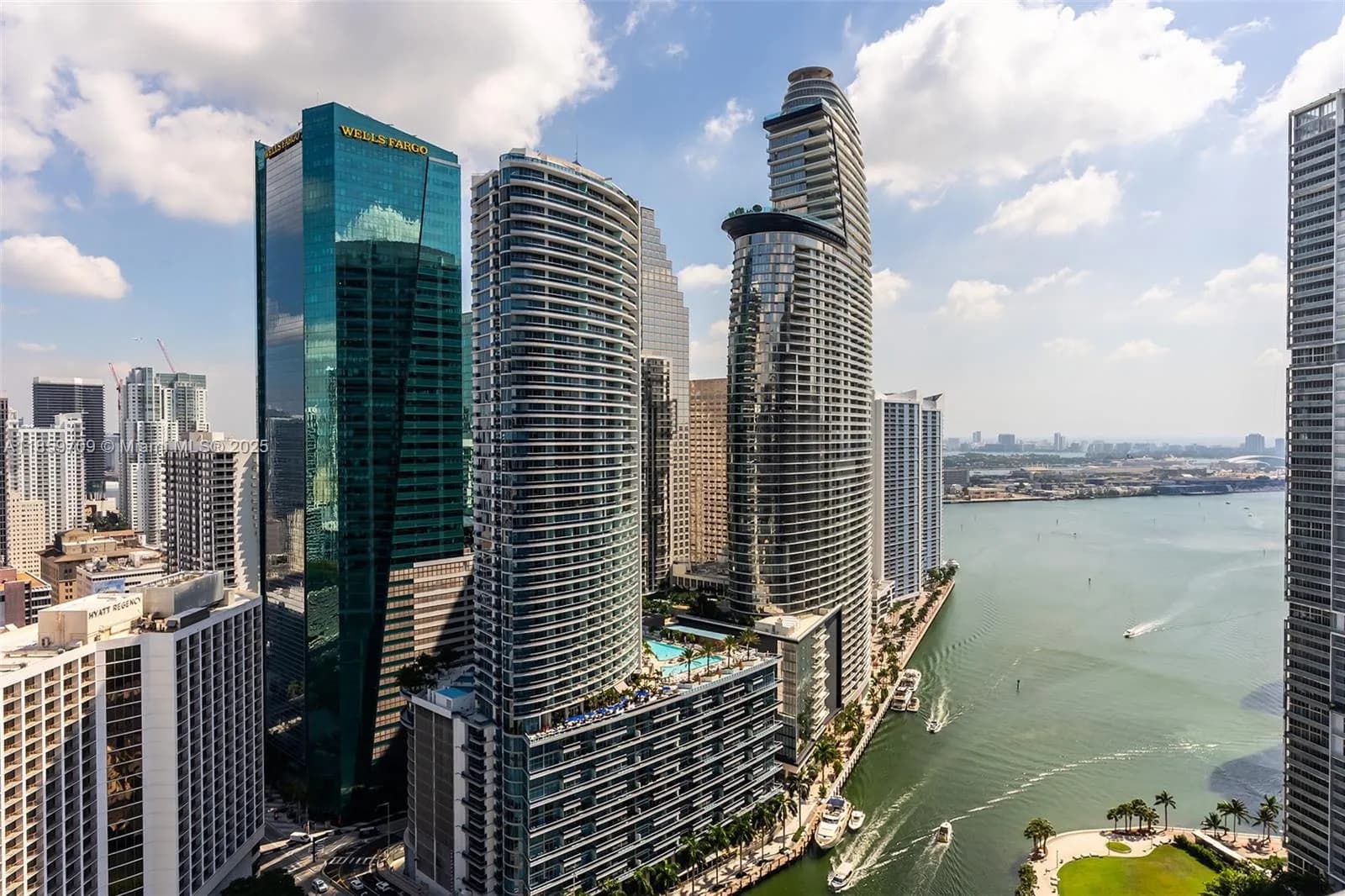1 bath for sale at 77 SE 5th ST # 309, Miami FL 33131