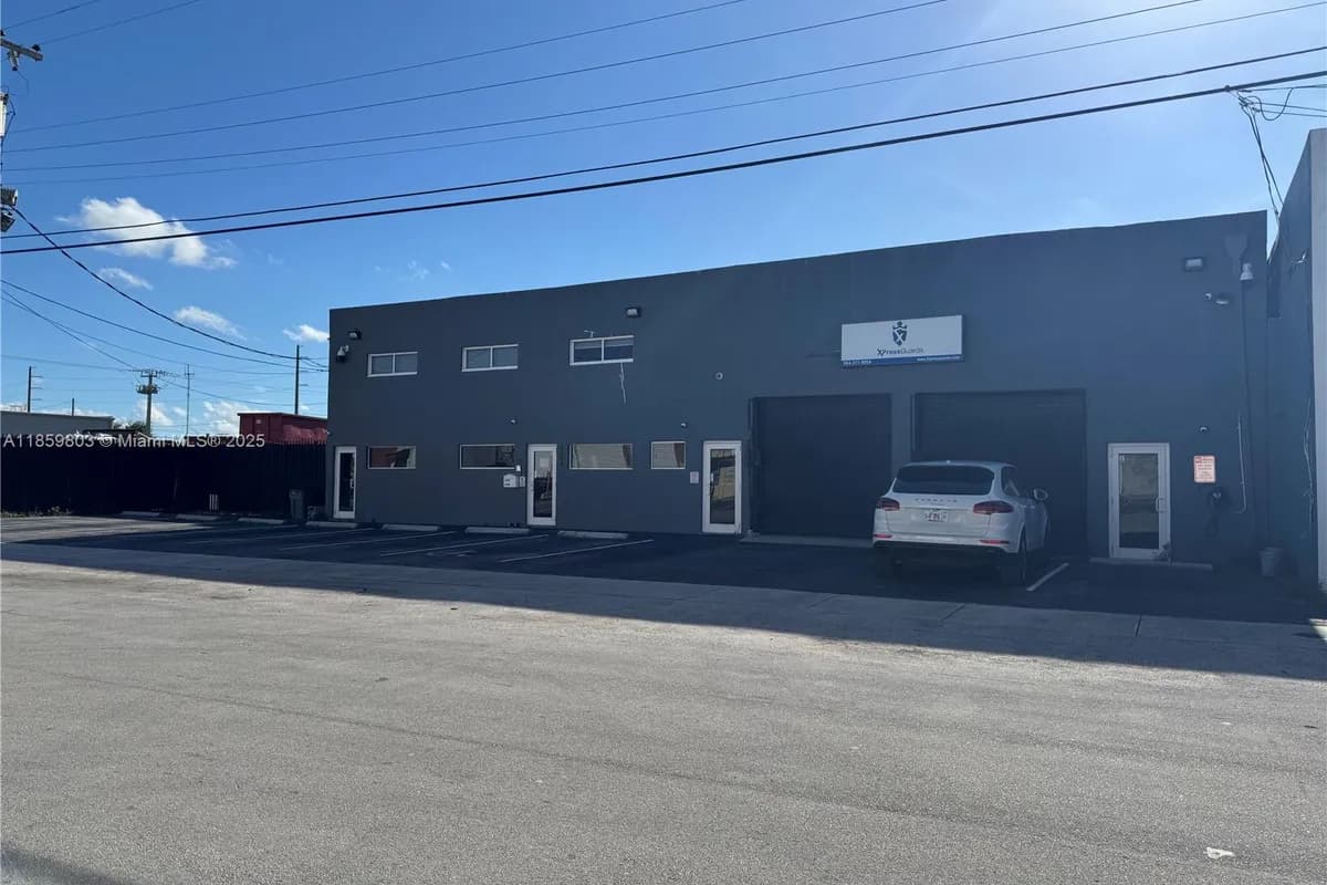 2200 SW 59th Ave, West Park FL 33023