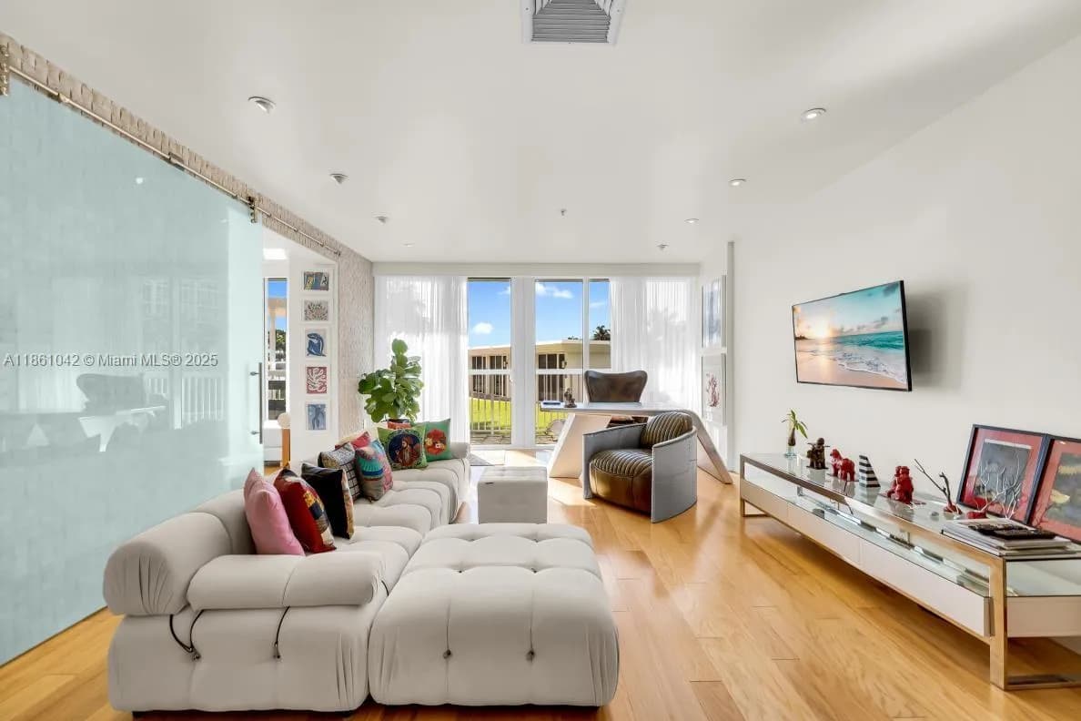 10275 Collins Ave # 102, Bal Harbour FL 33154