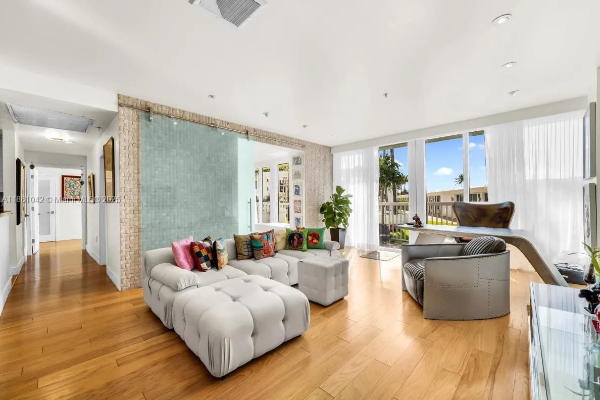 10275 Collins Ave # 102, Bal Harbour FL 33154