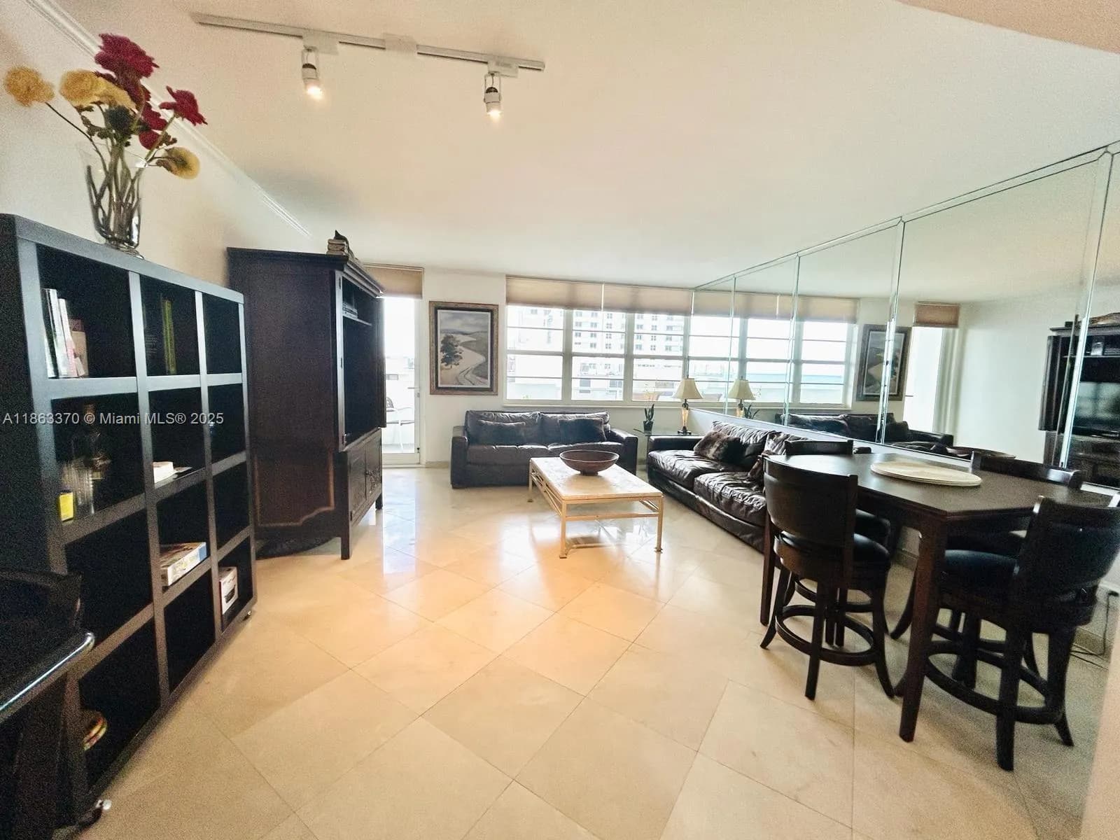 1 bedroom 1 bath for sale at 100 Lincoln Rd # 1034, Miami Beach FL 33139