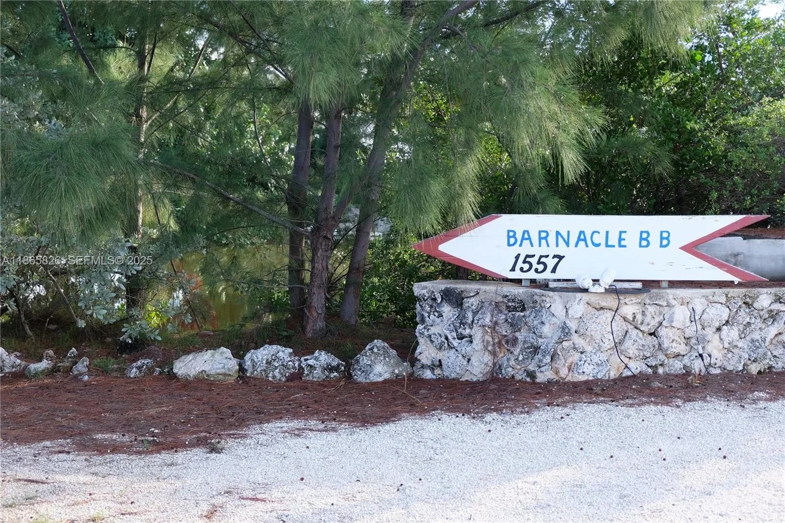 1557 Long Beach Dr, Big Pine FL 33043