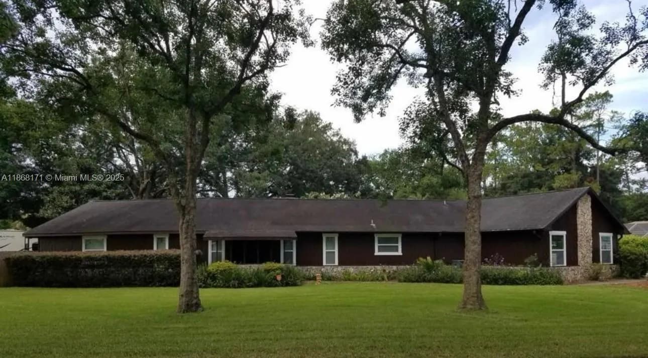 2020 NE 11 PLACE, Ocala FL 34470