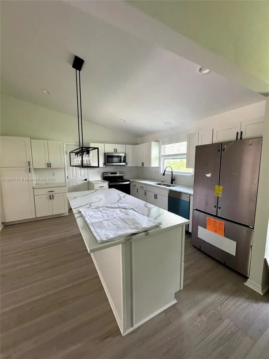 2020 NE 11 PLACE, Ocala FL 34470