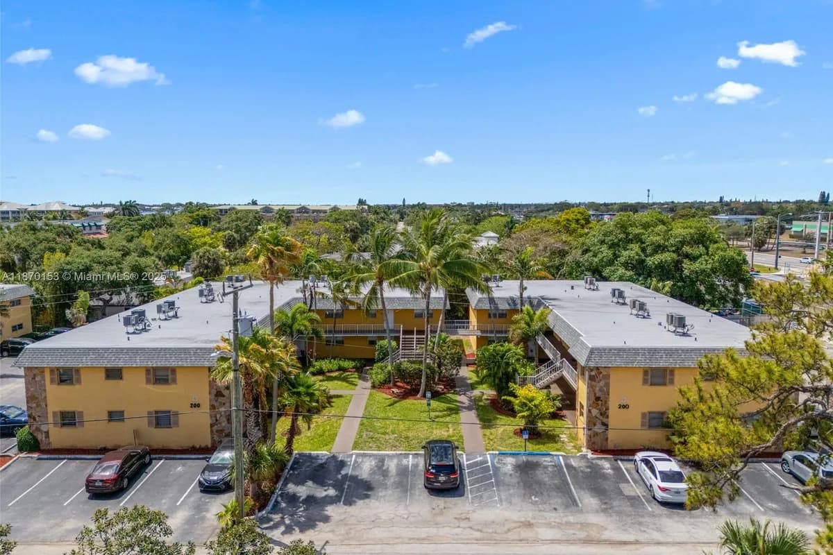 200 Croton Ave # 111, Lantana FL 33462