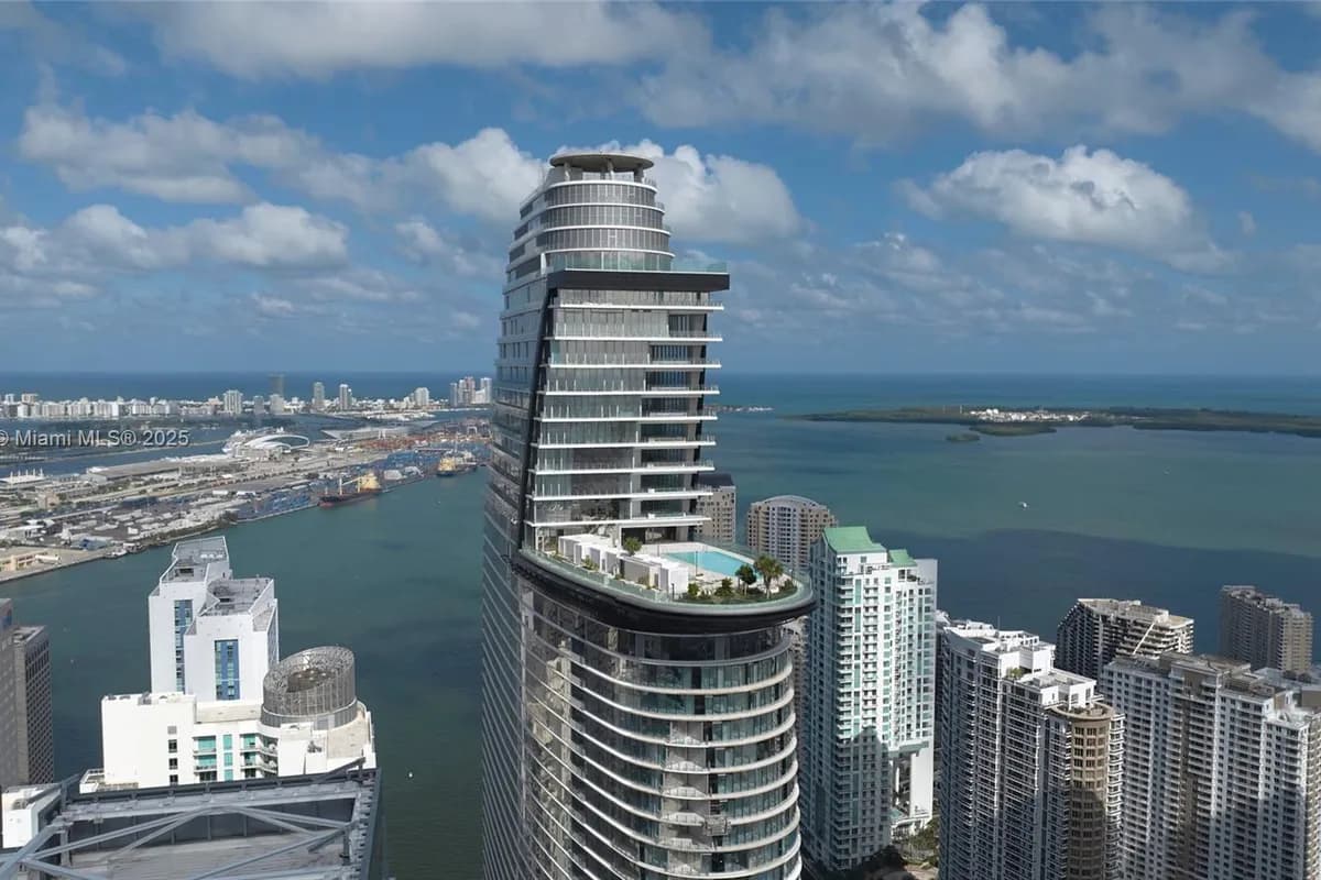 300 Biscayne Blvd Way # 503C, Miami FL 33131