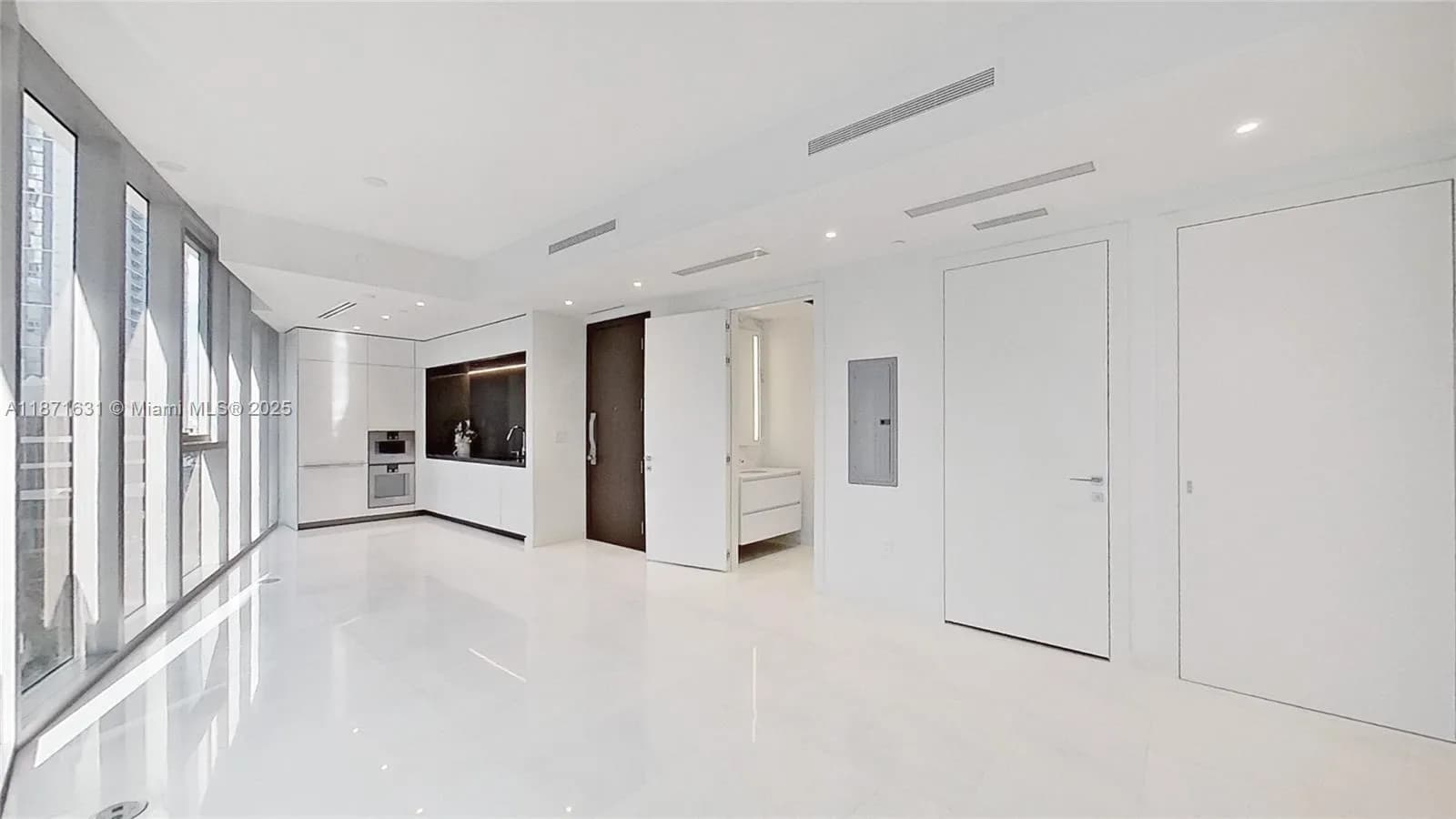 300 Biscayne Blvd Way # 506E, Miami FL 33131