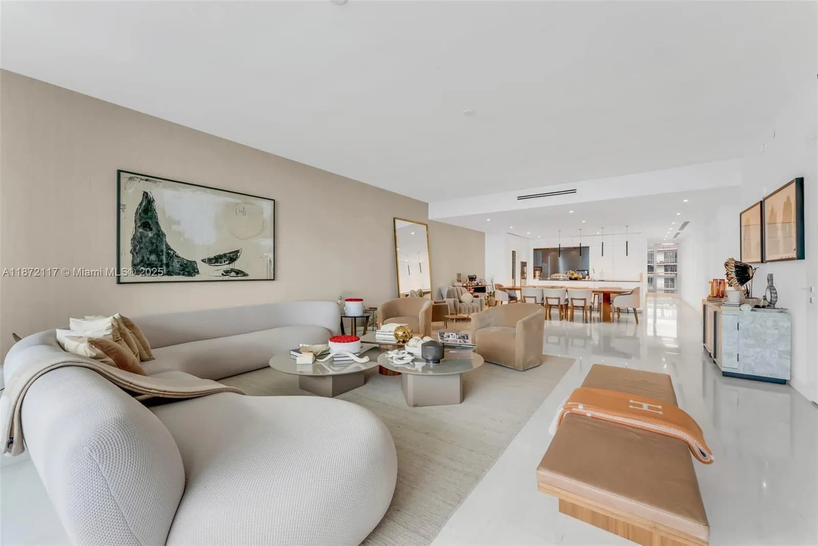 4 bedroom 5 bath for sale at 300 Biscayne Boulevard Way # 4104C, Miami FL 33131