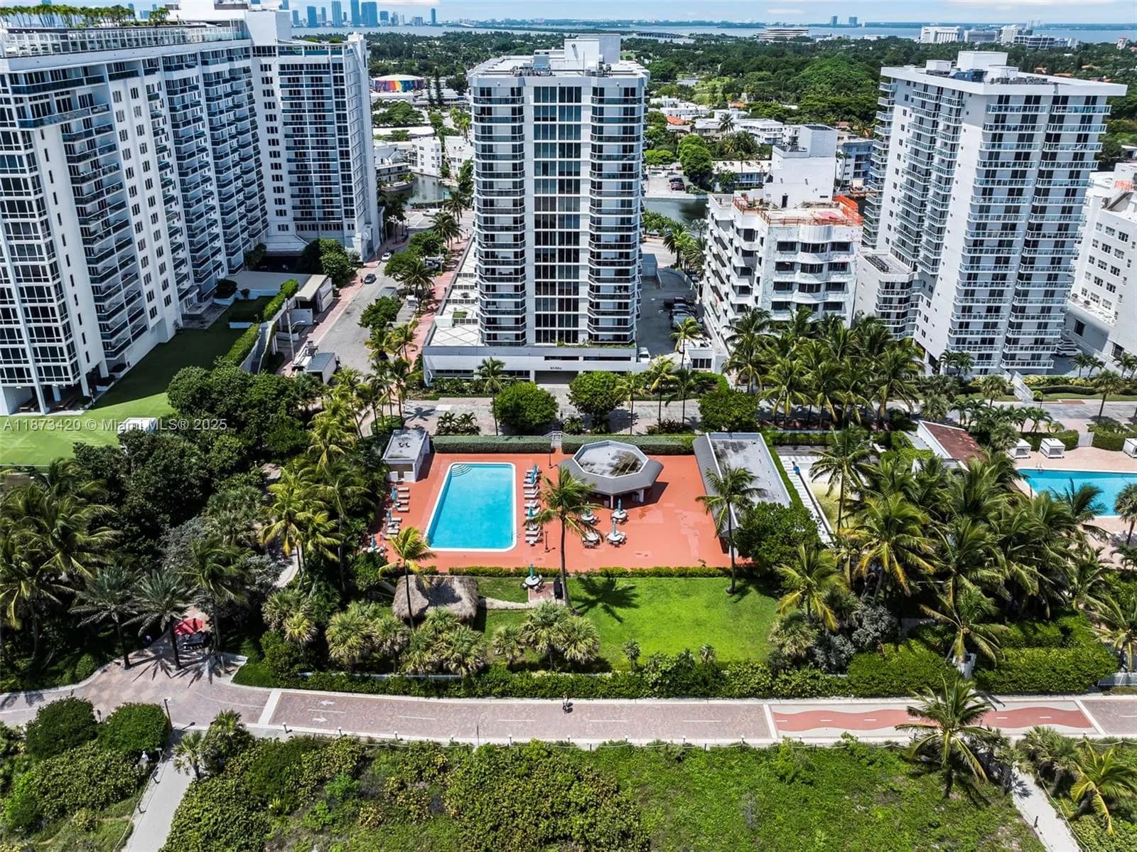 2401 Collins Ave # 404, Miami Beach FL 33140
