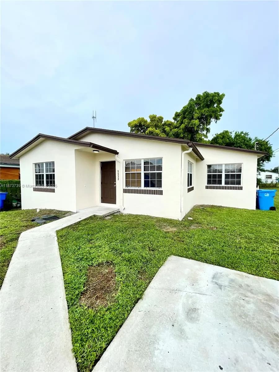 3 bedroom 2 bath for sale at 5532 SW 22nd St, West Park FL 33023