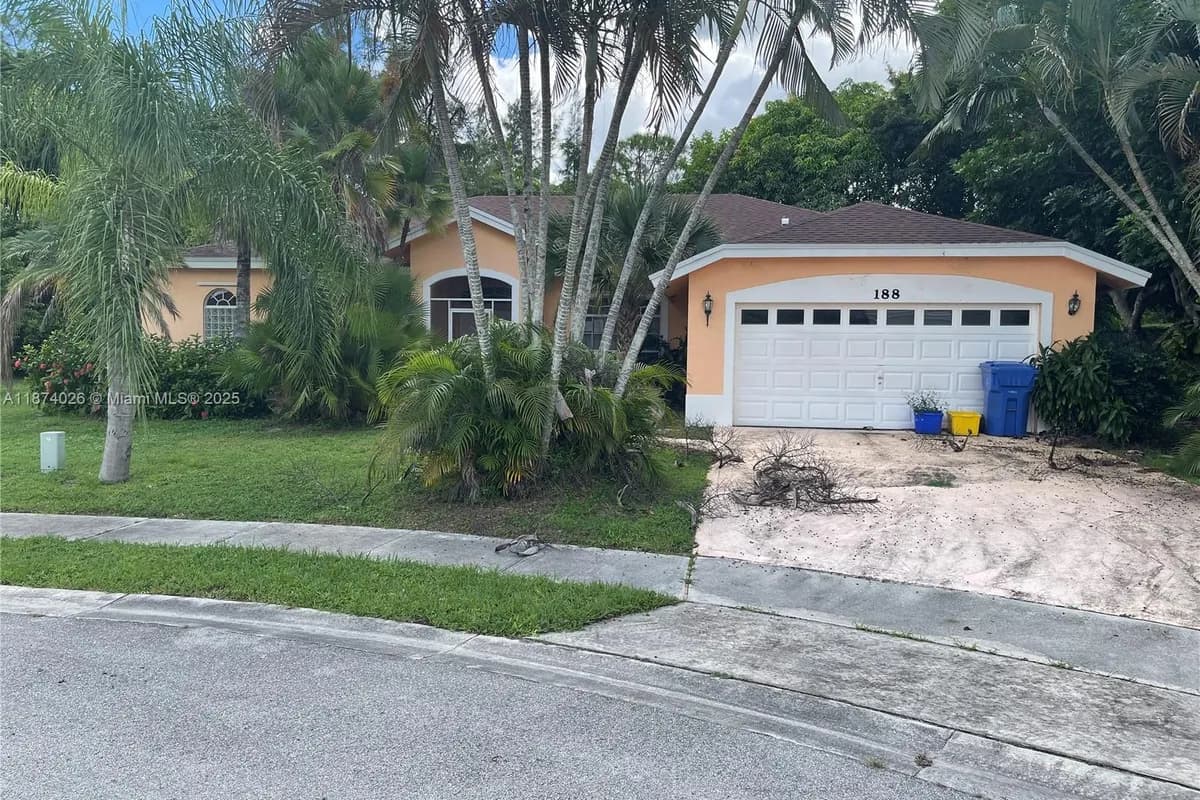 188 Gulfstream Cir, Royal Palm Beach FL 33411
