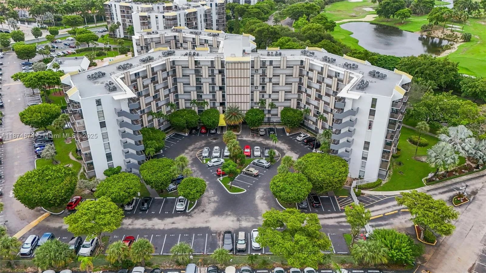 20400 W Country Club Dr # 416, Aventura FL 33180