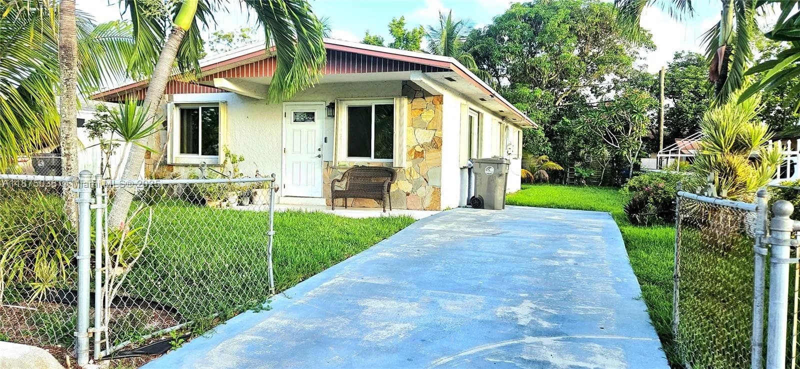 3 bedroom 2 bath for sale at 5704 SW 37th St, West Park FL 33023