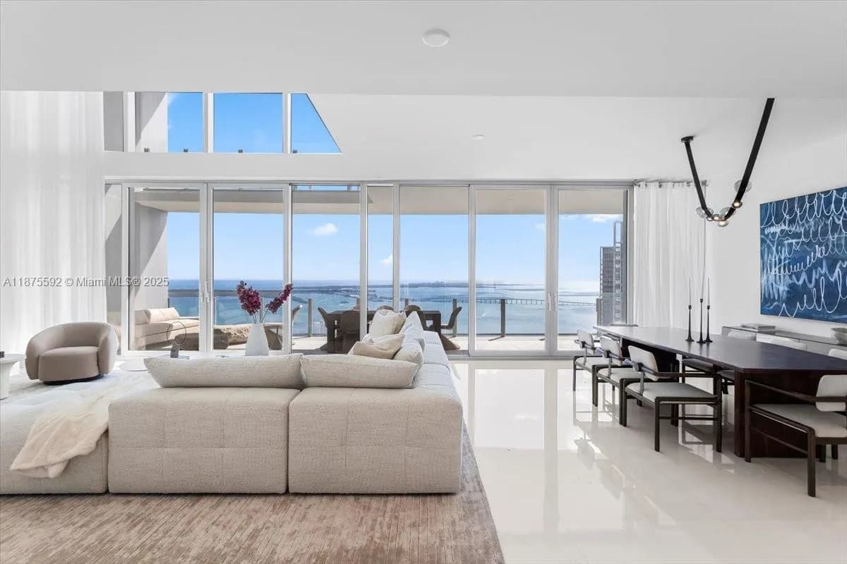 5 bedroom 5 bath for sale at 300 Biscayne Blvd Way, Miami FL 33131