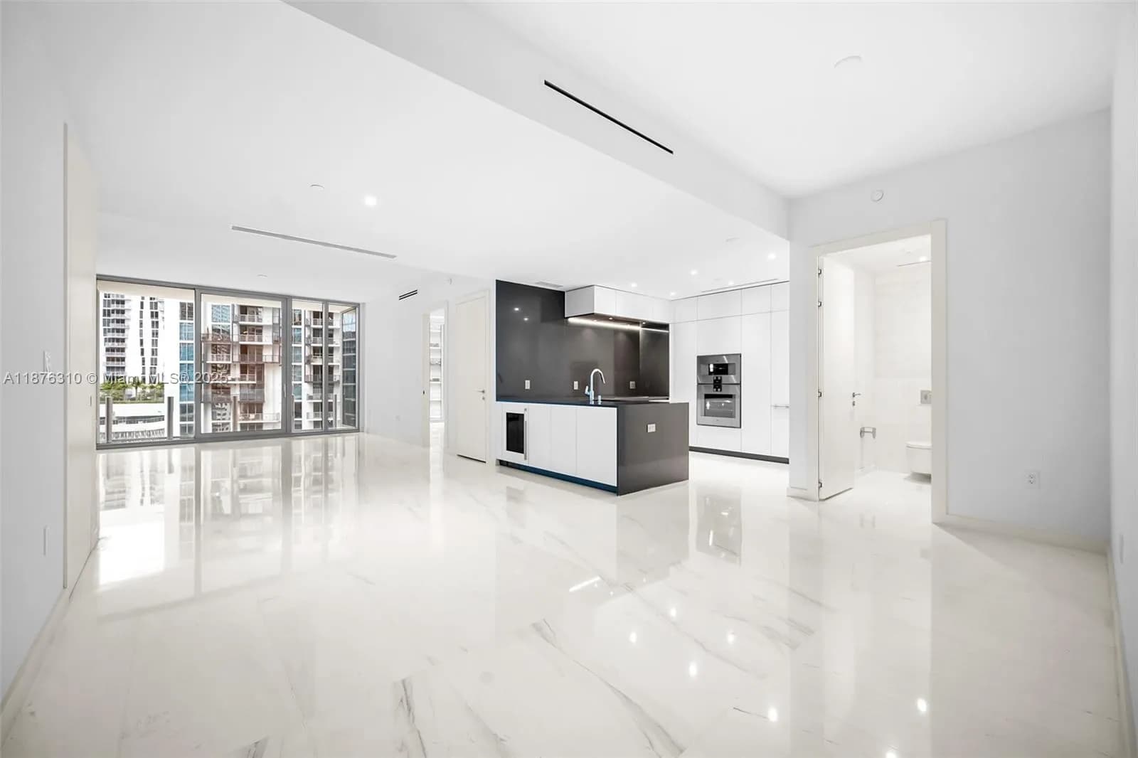 300 Biscayne Blvd Way # 2809, Miami FL 33131