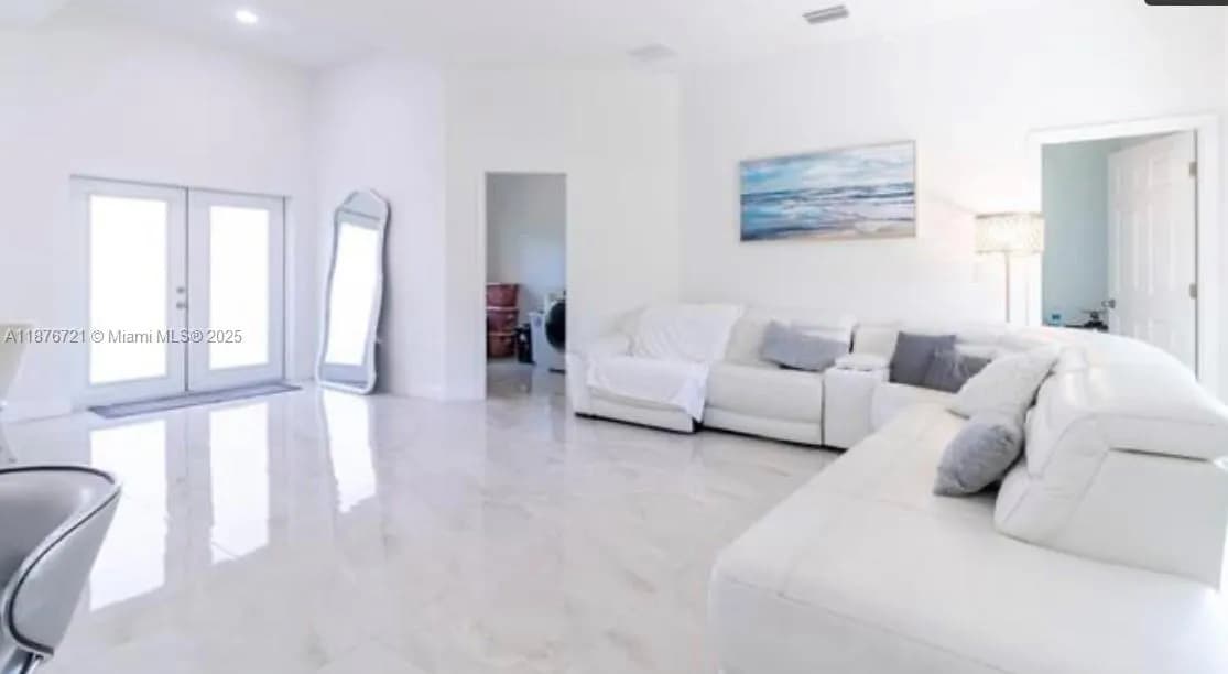 3302 DESOTO BLVD S, Naples FL 34117