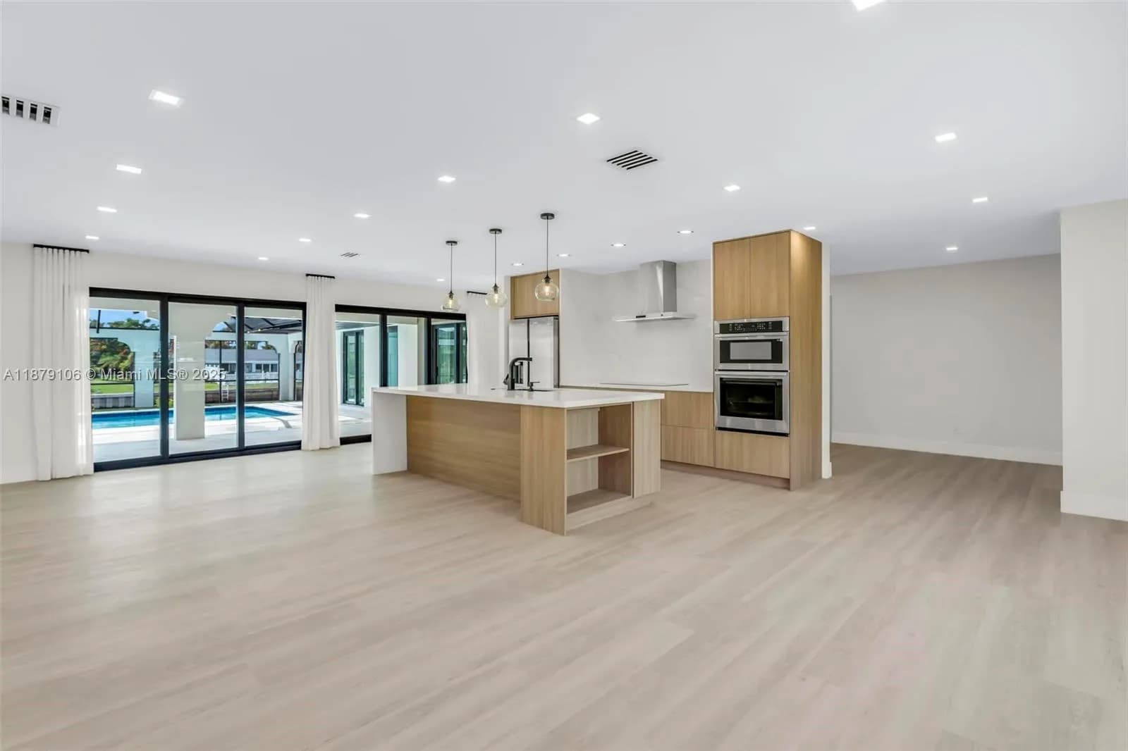 105 Sinclair St SE, Port Charlotte FL 33952