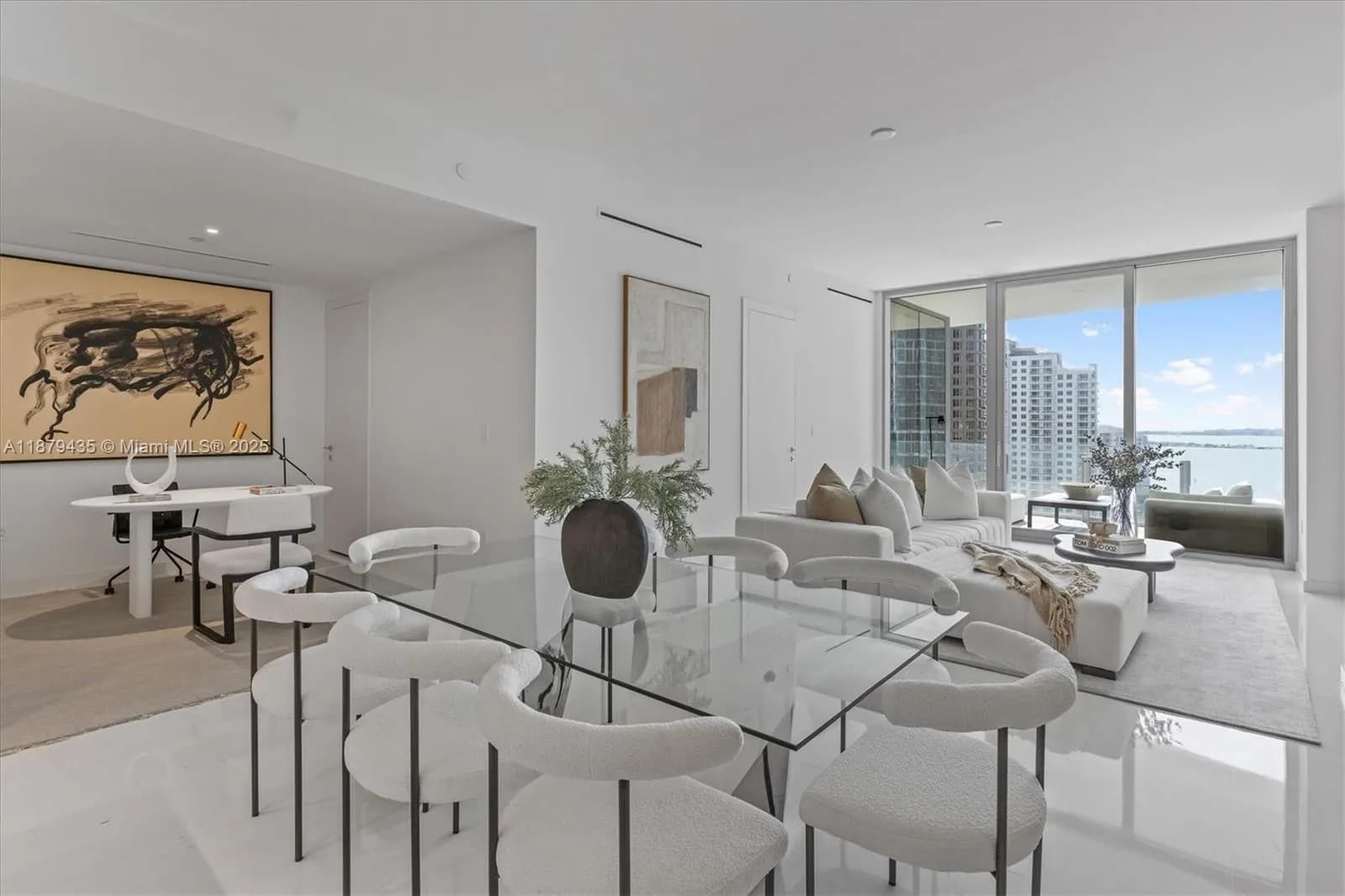 300 Biscayne Blvd Way # 2205, Miami FL 33131