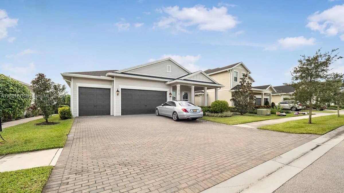 19540 Wheelbarrow Bnd, Loxahatchee FL 33470