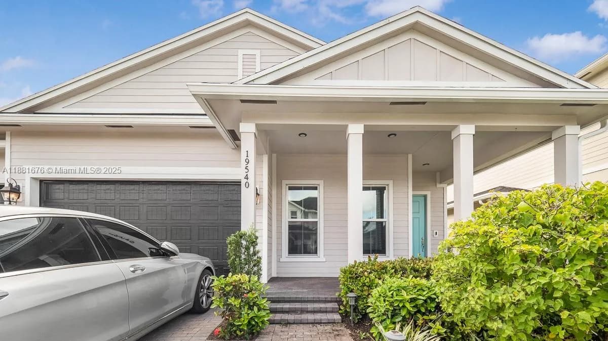 19540 Wheelbarrow Bnd, Loxahatchee FL 33470