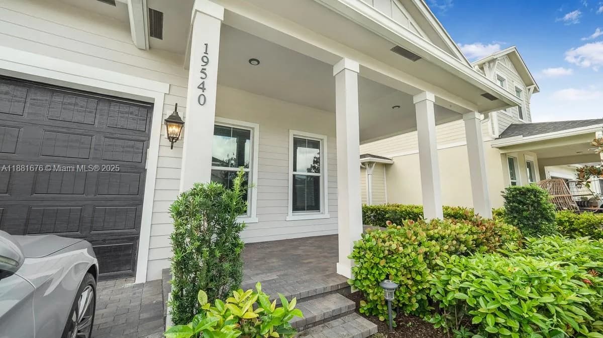 19540 Wheelbarrow Bnd, Loxahatchee FL 33470