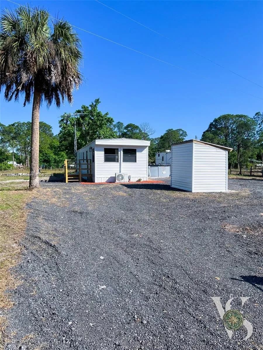 5121 PIONEER 18TH ST, Clewiston FL 33440