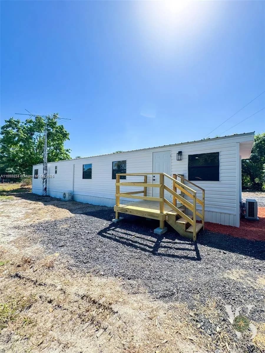 5121 PIONEER 18TH ST, Clewiston FL 33440