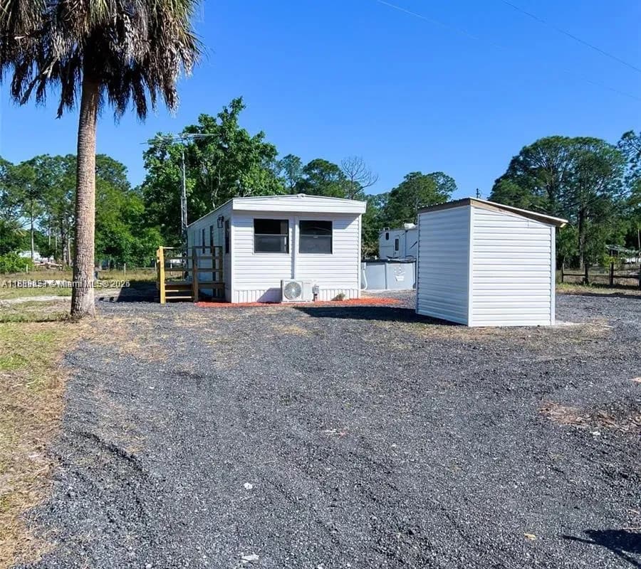 5121 PIONEER 18TH ST, Clewiston FL 33440